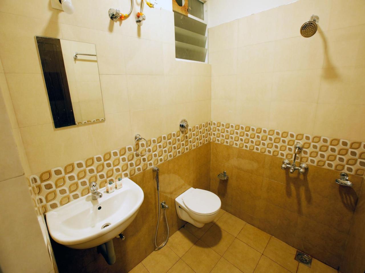 Hotel Ak International Ullāl Екстериор снимка
