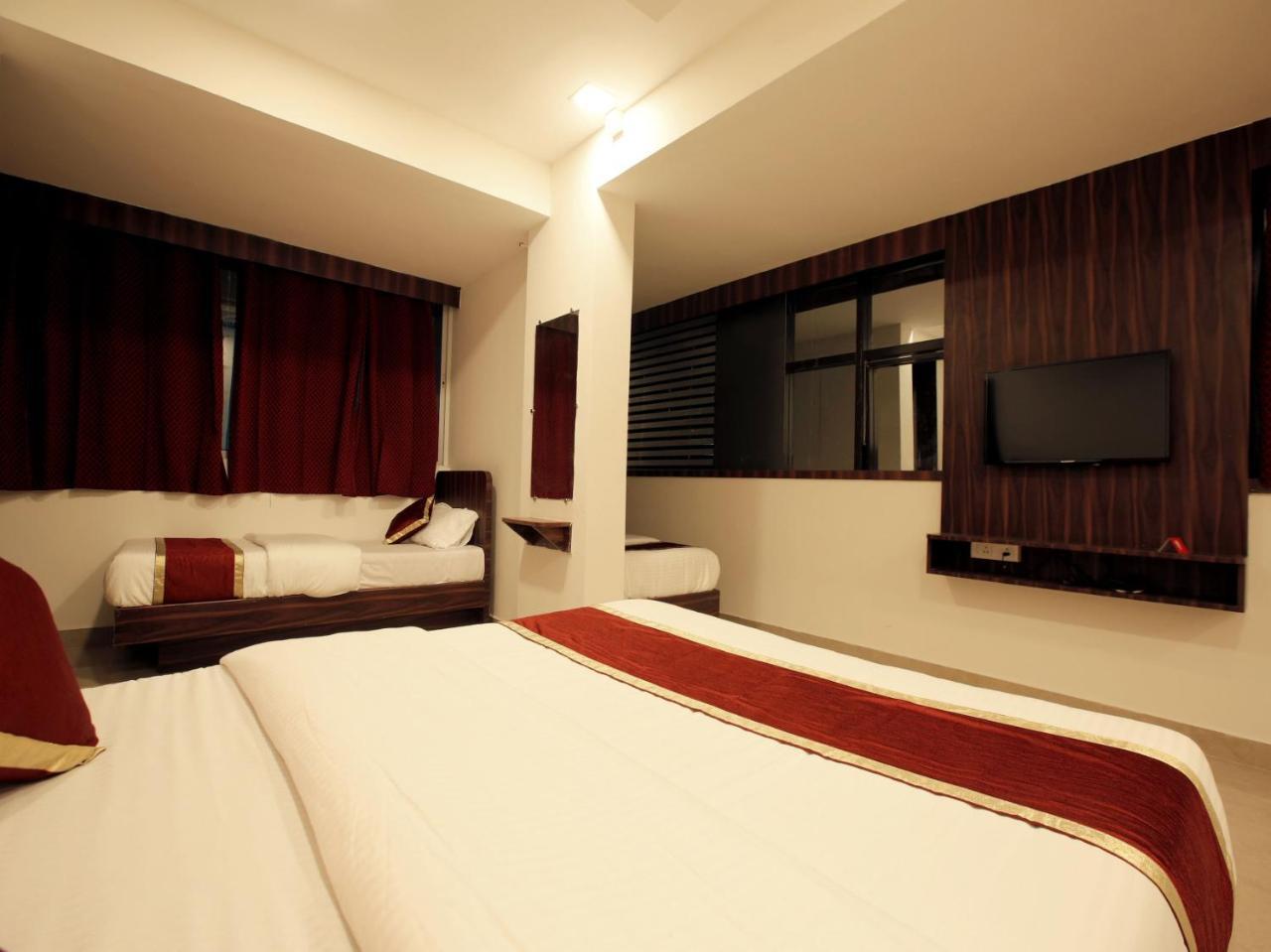 Hotel Ak International Ullāl Екстериор снимка