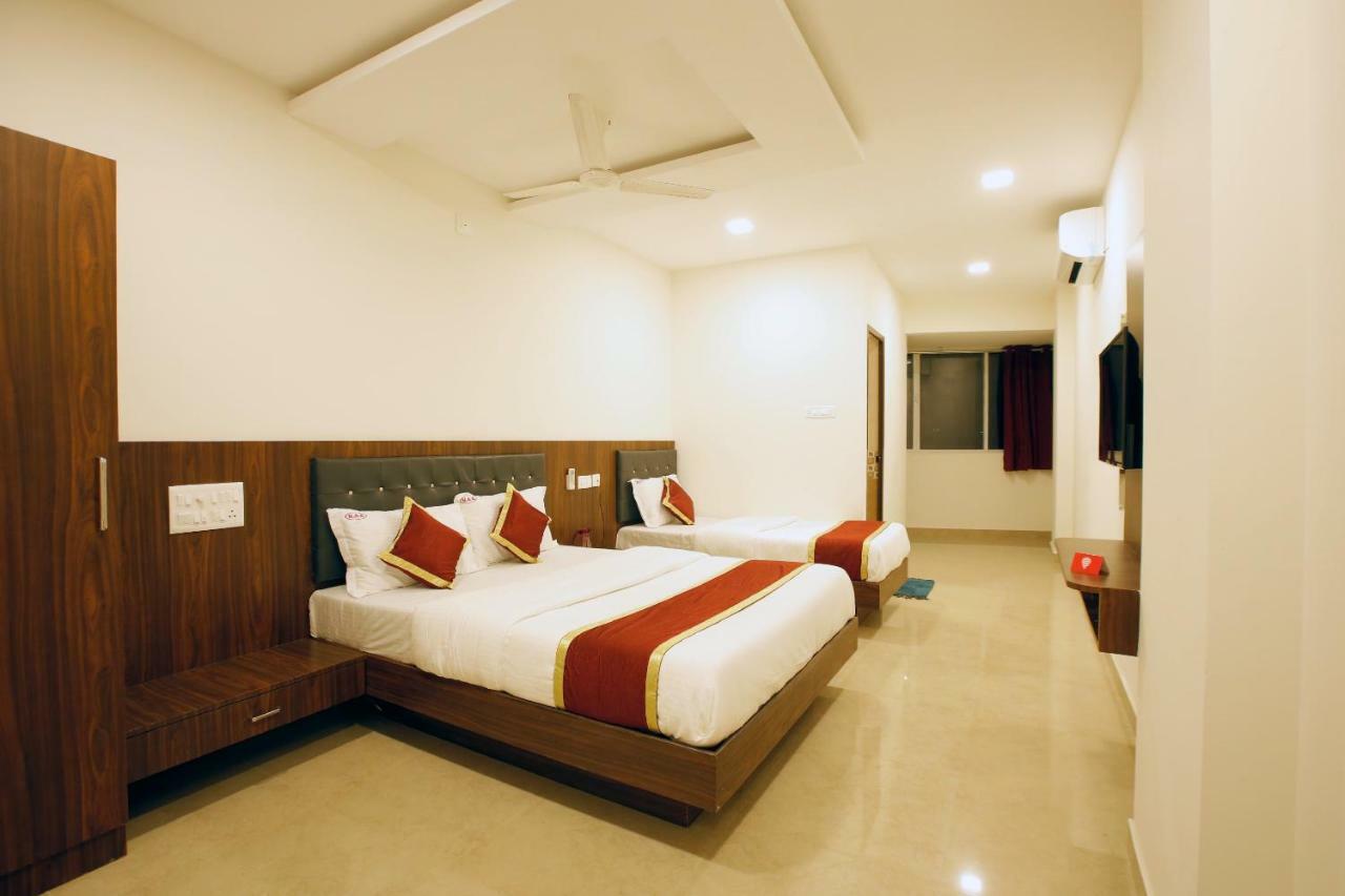 Hotel Ak International Ullāl Екстериор снимка
